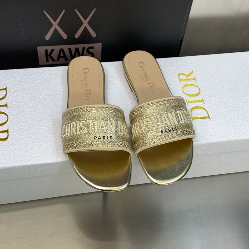 ch**an D*or slippers